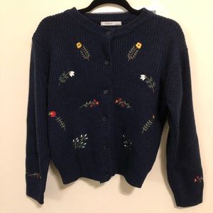 Cute navy cardigan with embroidered flowers